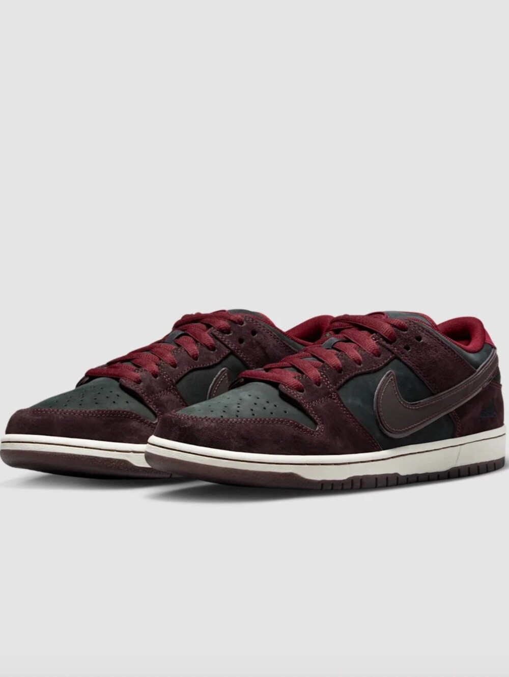 Men's RIOT Skateshop x Nike Dunk Low Pro SB QS 'Mahogany Dark Beetroot'